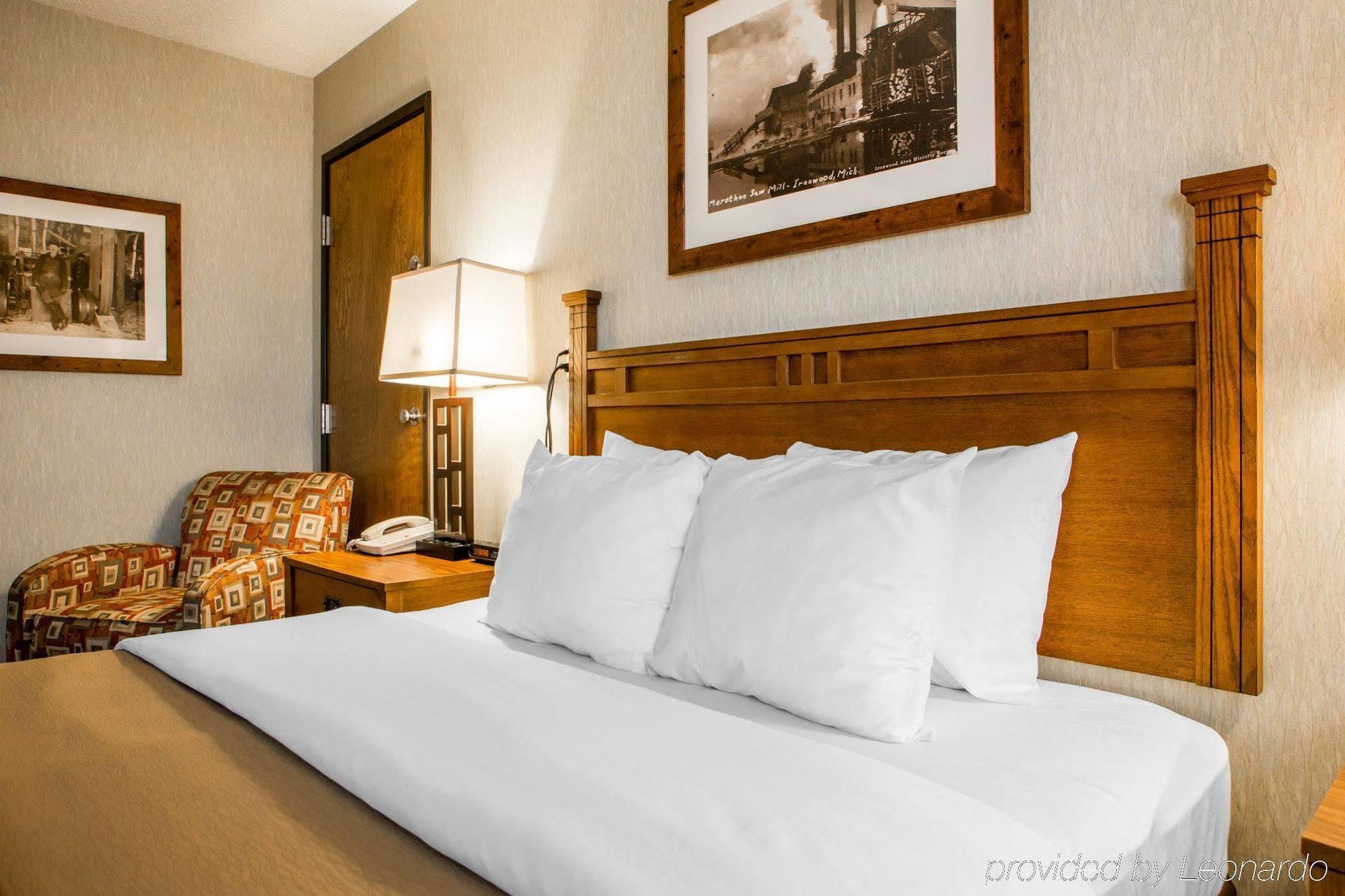 Quality Inn Ironwood Esterno foto